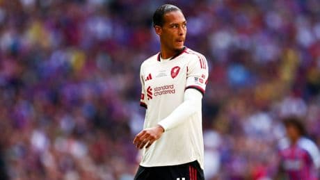 Virgil van Dijk spreekt afschuw uit over Crystal Palace-fans na verstoren eerbetoon aan Diogo Jota