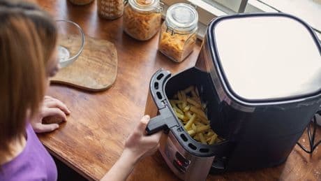 Airfryer kullanıcıları dikkat! O modellerin hepsi geri çağrıldı: Yangın sebep oluyor