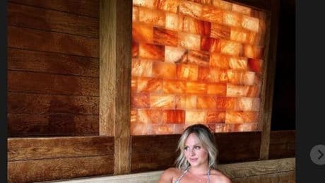 Tina O Brien looks stunning in bikini after daughter's GCSE revelation