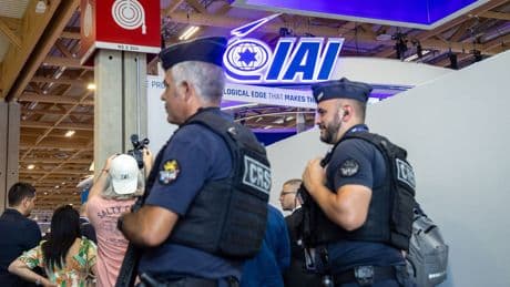 Dos muertos en varios tiroteos el fin de semana contra un campamento de migrantes de Francia
