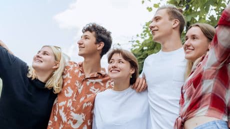 10.000 Euro bei Berufseinstieg: Studie zeigt hohe Gehaltsansprüche der Gen Z