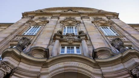 Genderwahn vor Gericht – Richter ziehen die Notbremse