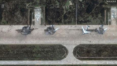 ¿Cuántos aviones rusos ha destruido realmente Ucrania? Esto es lo que muestran las imágenes de satélite