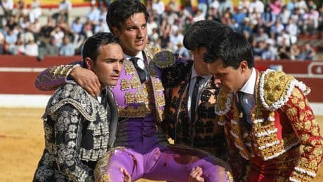 García Pulido y Álvaro Burdiel, heridos en Alapardo: el festejo tuvo que ser suspendido