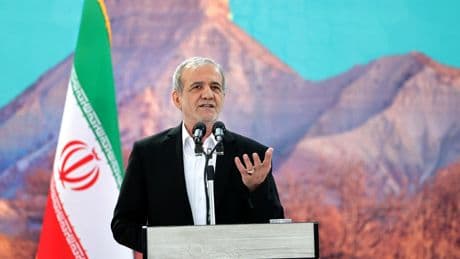 Nucléaire : le président iranien suspend officiellement la coopération avec l’AIEA
