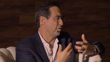 Mario Alonso Puig, experto en desarrollo personal: ''El ejercicio físico, el humor y la interacción social no solo mejoran nuestro estado de ánimo, también ayudan al cerebro a recuperarse''
