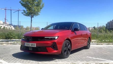Opel Astra Sports Tourer eléctrico: tan discreto como eficaz