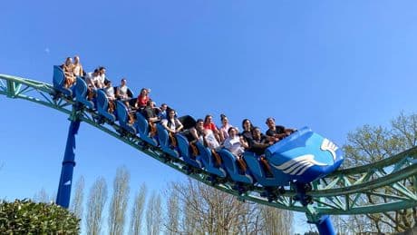 Billets d’entrée, coupe-file, parking… Les parcs d’attractions sont-ils devenus trop chers ?