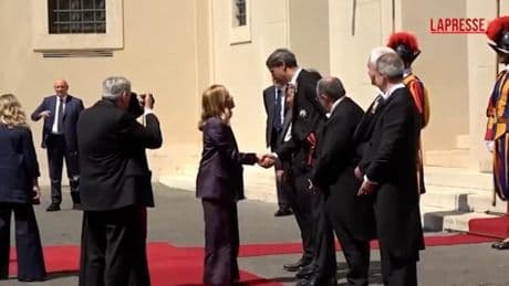 Vaticano: l'arrivo della premier Meloni all'incontro con Papa Leone XIV