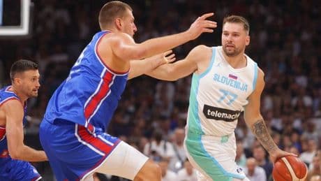 Jokic arrolla a Doncic antes del Eurobasket