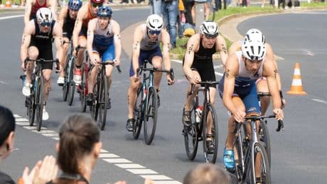 Deutsches Sport-Wunder - Nach Herzinfarkt! Triathlet Dritter bei Finals
