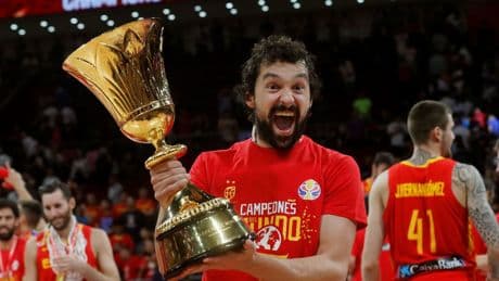 Ya no habrá más 'mandarinas' de postre: Llull, su adiós a la Selección y el poder único del nosotros