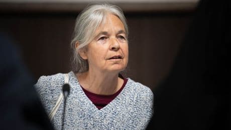Prozess wegen Raubserie: Klette kritisiert Prozess in umgebauter Reithalle