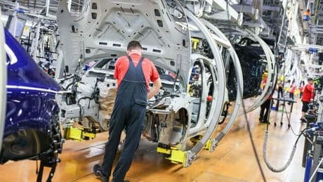 Wegen drohender Strafen: Autobauer bekommen mehr Zeit für EU-Klimavorgaben