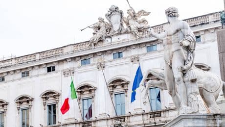 Consulta, salta il tetto di 240mila euro sugli stipendi nella Pa. Cosa succede adesso