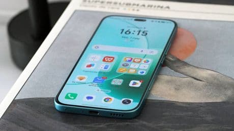 El nuevo teléfono de Honor parece un iPhone barato, pero no lo es. Y eso es buena noticia
