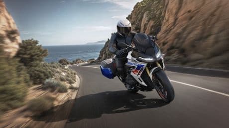 Nueva BMW R 1300 RS: la sport touring con motor bóxer se renueva por completo