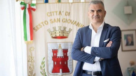 “Omosessualità e transessualità? Una malattia”. Bufera sull’assessore FdI di Sesto San Giovanni