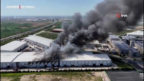 Tekirdağ'daki fabrika yangını havadan görüntülendi