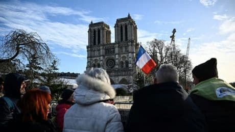 Un chantier à 843 millions d'euros financé par des dons du monde entier: la Cour des comptes applaudit le succès de la restauration de Notre-Dame