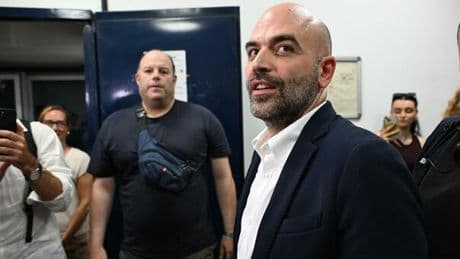 Roberto Saviano, confermate le condanne al boss Bidognetti e al suo avvocato per le minacce al giornalista