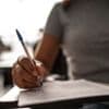 "Pas de soutien-gorge, pas d'accès" : au Nigeria, des étudiantes interdites de passer leurs examens si elles ne portent pas de soutien-gorge
