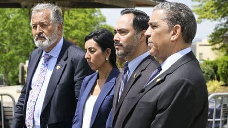 Congresistas demócratas de Texas abandonan el estado para impedir que los republicanos cambien el mapa electoral
