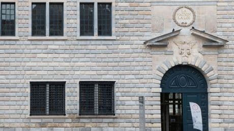La mairie de Besançon porte plainte après la disparition d'un drapeau ukrainien, mais constate finalement une erreur de ses services