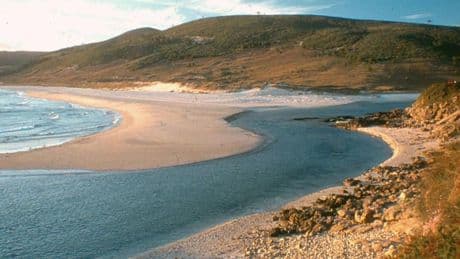La ruta de senderismo con vistas al mar que puedes hacer en Galicia en una mañana