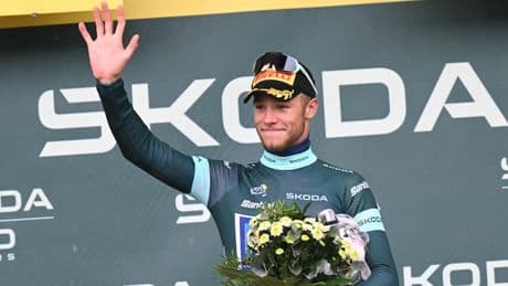 Il giallo del Tour al bivio decisivo, il verde di Milan risplende con tutta la sua forza