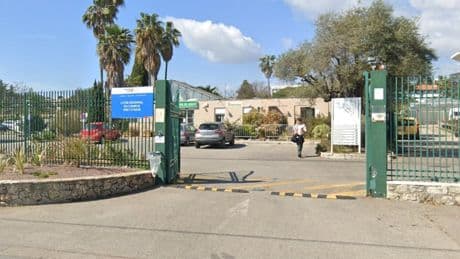 Attaque au couteau dans un lycée horticole d'Antibes: un enseignant revient sur une première tentative déjouée