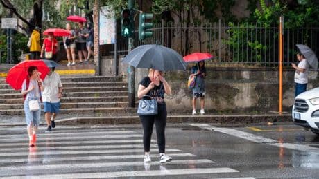 Meteo in Liguria, stasera nuovo peggioramento. Ieri una tempesta di fulmini e il temibile “downburst”, la conta dei danni
