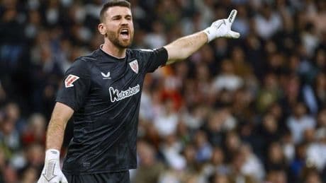 Siete cambios en el once para el derbi de Anoeta
