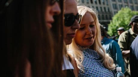Virginia Giuffre, la mujer que acusó a Epstein y al príncipe Andrés de abusos sexuales, se suicida a los 41 años