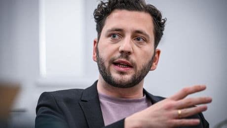 Grünen-Chef Banaszak: „Tochter hat im Zweifel immer Vorrang“