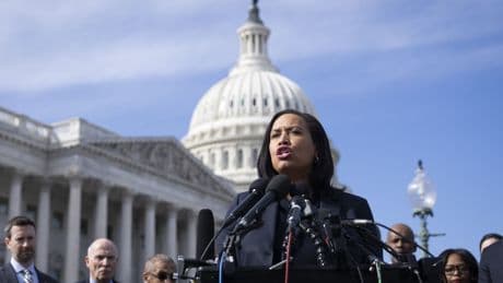 D.C. mayor says House will reverse $1 billion budget cut, despite GOP lawmakers saying otherwise