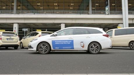 Preiskampf im Taxi-Gewerbe - Städte wollen Uber, Bolt & Co. teurer machen