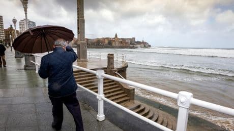 La AEMET activa la alerta amarilla por tormentas y lluvias intensas en el este de España