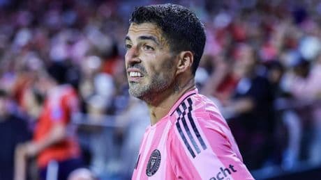 Luis Suárez deshoja la margarita