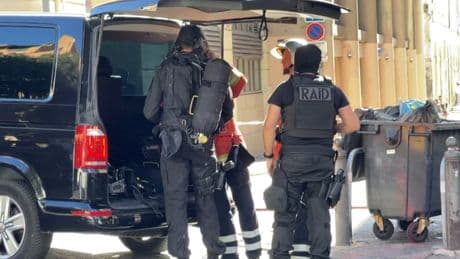 Deux hommes retrouvés nus et blessés dans un parc à Montpellier, une enquête ouverte