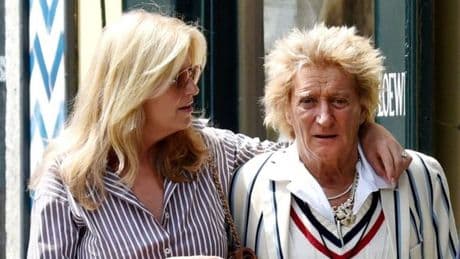 Rod Stewart issues health warning as he leans on Penny Lancaster in family snaps