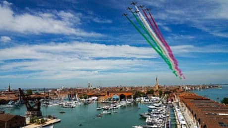 Salone nautico di Venezia, inaugurata la sesta edizione con l?esibizione delle Frecce Tricolori
