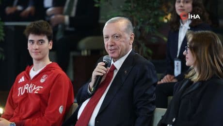 Gençlerle bir araya gelen Cumhurbaşkanı Erdoğan'dan açıklamalar