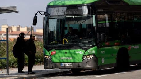 Madrid prepara un decreto para regular el acceso de los autobuses híbridos y eléctricos
