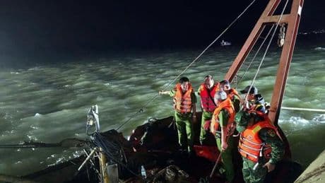 Gekentertes Ausflugsboot: Nach Bootsunglück in Vietnam steigt Opferzahl auf 38