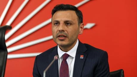 CHP'li Çelik, 1 Mayıs için hukuki destek hatlarını paylaştı
