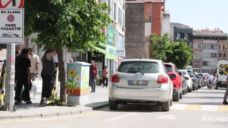 Filmleri aratmayan olay! Çaldığı otomobilin yakıtı bitince, çalışır durumdaki başka otomobili çaldı