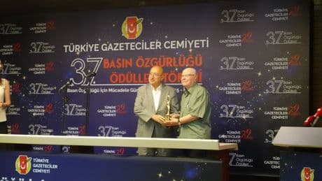 Basın Özgürlüğü Ödülleri sahiplerini buldu: Adnan Özyalçıner ve tutuklu gazetecilere ödül