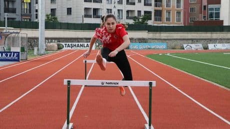 Tekvandoyu bırakıp atletizme geçti 50 madalya kazandı