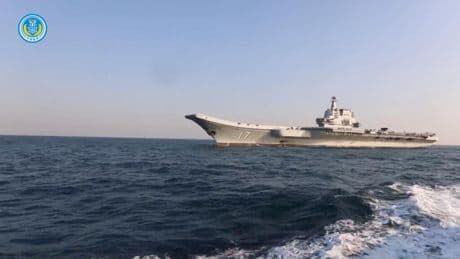 Pour la première fois dans le Pacifique, deux porte-avions chinois ont été aperçus en opération